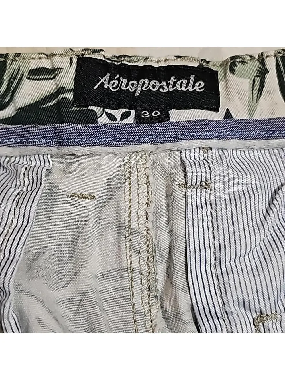 Aero mens palm shorts. Size 30